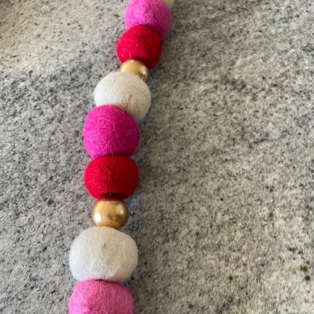 N/A vibrant felt